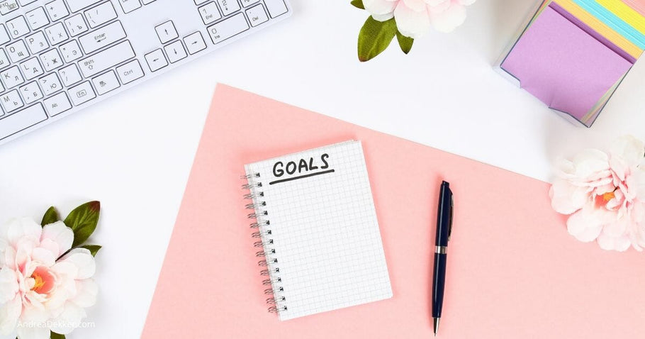Written goals are much more effective than a jumbled list of ideas… use this handy free printable to create your own list of written goals!